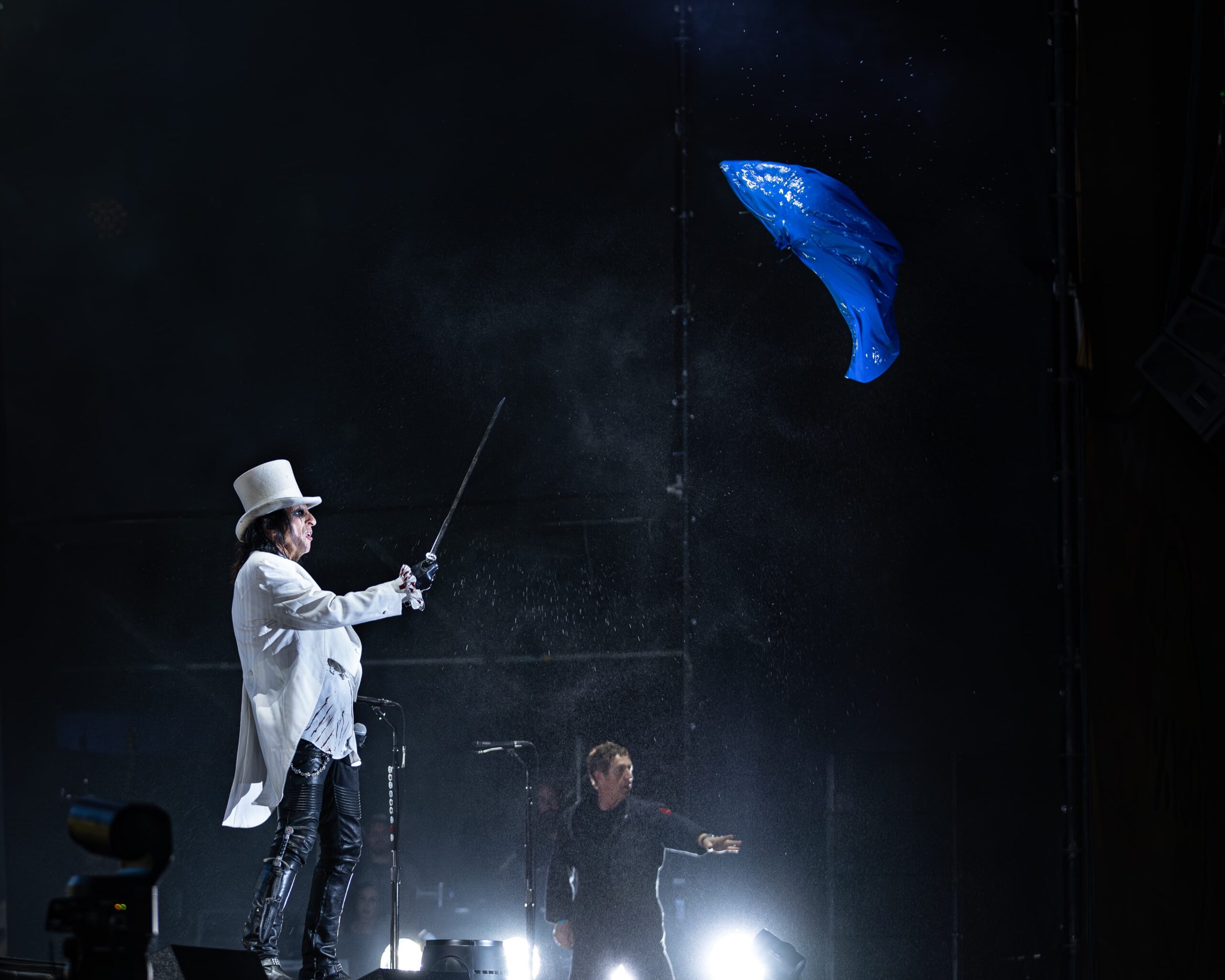 Alice Cooper, Ölümsüz Ruh Fantom ve Billy the Kid İle Tuhaf Bir Orman Sefası